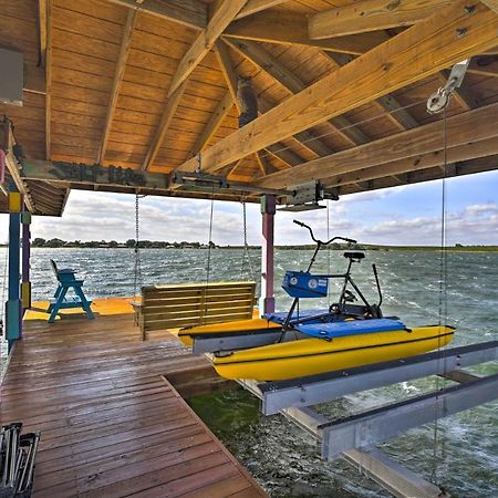 Waterfront Lake Placid Home With Dock And Fire Pit Экстерьер фото